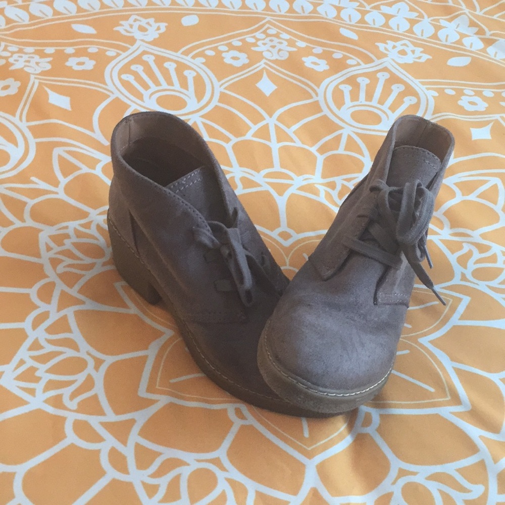 Light brown shade size 8 shoes